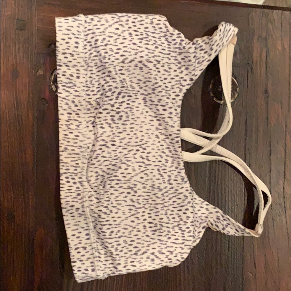 Lululemon sports bra